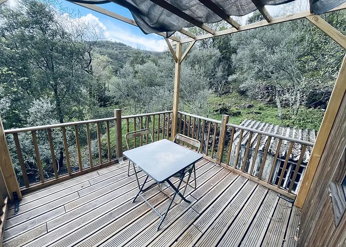 Tiny House En Lisiere De Foret Feriehus Les Mages